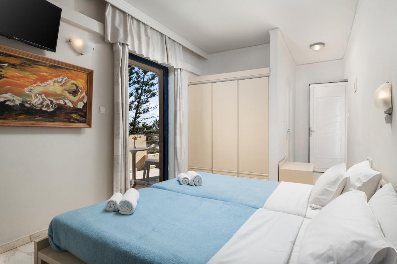 Hotel Haris On The Beach Agia Marina 外观 照片