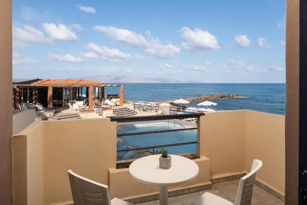 Hotel Haris On The Beach Agia Marina 外观 照片