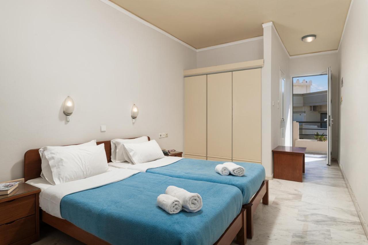 Hotel Haris On The Beach Agia Marina 外观 照片