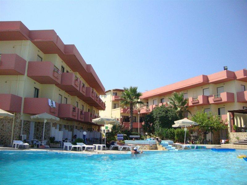 Hotel Haris On The Beach Agia Marina 外观 照片