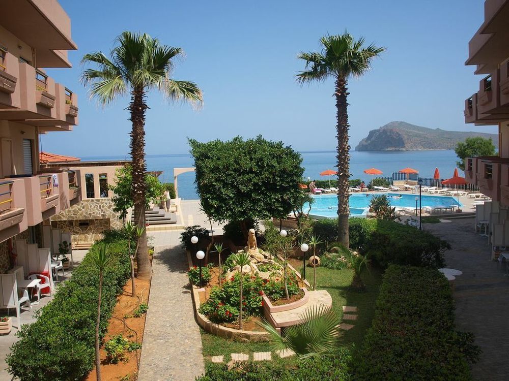 Hotel Haris On The Beach Agia Marina 外观 照片