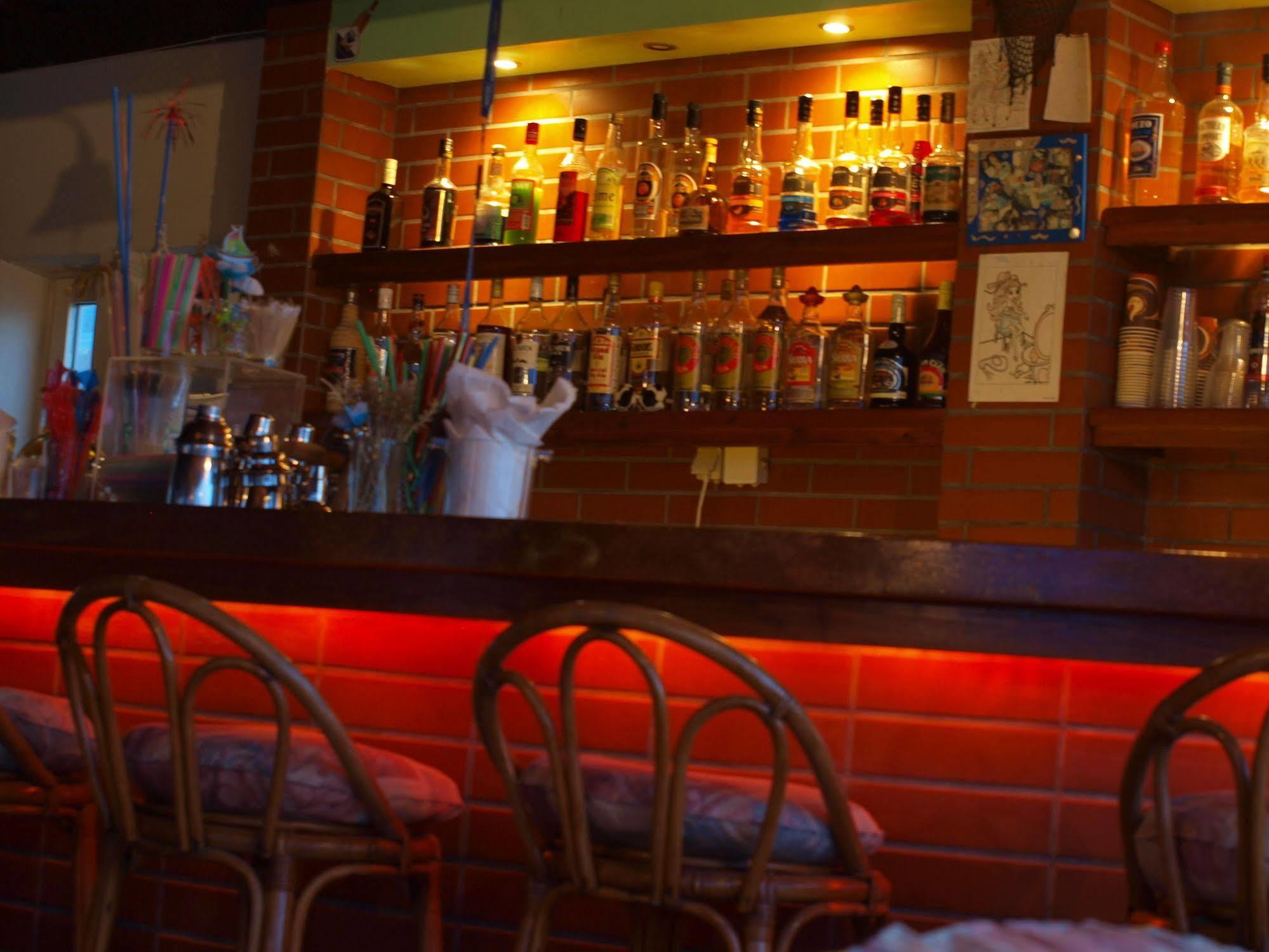 Hotel Haris On The Beach Agia Marina 外观 照片